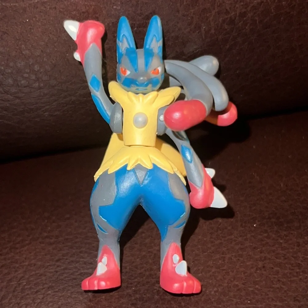 Pokemon Tomy 2 Inch Mega Lucario